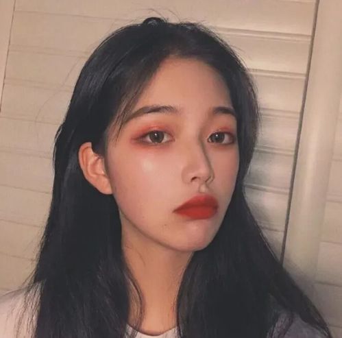 中性抽象类：超越性别的哲学审视