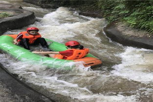 榴花洞漂流：湿透灵魂的奇幻漂流记