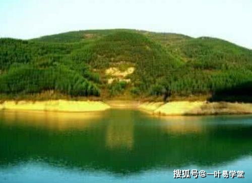 4. 水（流动泉源）——财运与生机之标识
