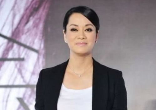 毛阿敏八字命理分析：八字带红艳的命格为何多波折，年轻人都容易吗？