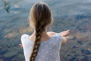 金水相生：外表俊朗却风流多情