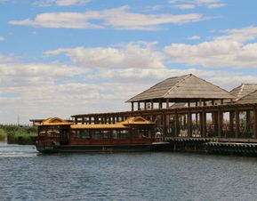 纳林湖：沙漠中的绿洲？还是一个巨大的浴缸？