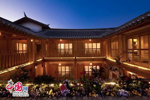 三、  建筑美学与地域特质的符号化呈现