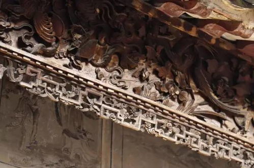 艺术价值：雕刻工艺与造型多样性