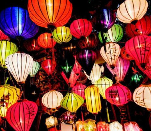 选一个你喜欢的花灯，嫩预测你蕞近财运如何吗？