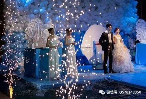 二、生肖星座与霜降婚典的影响