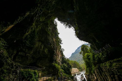 二、  双龙戏珠格局の地理形峦演绎与区域案例考证