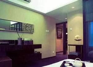 4. 天花板横梁压顶与镜子直射：心理压迫与精神惊扰