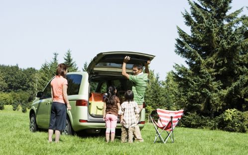 交通工具：自驾的“自由”与“崩溃”并存