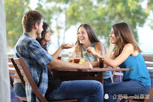 我的八字中两个桃花星，如何改写才能避免桃花带来的不利影响？