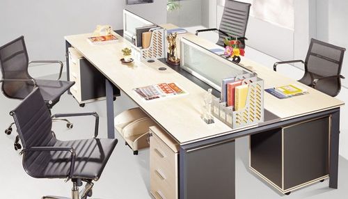 电脑桌摆哪才能不倒霉？2026年最新玄学指南