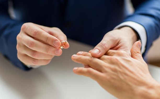 夫妻八字属相不合，八字属相对婚姻有何影响？