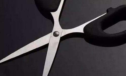 三、 剪刀符号学解读：断、利、新三重寓意