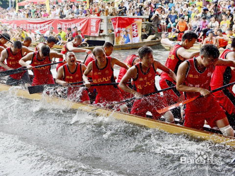 赛龙舟——集体协作与民族精神的象征