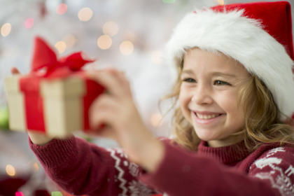 拽酷霸气风格的情感表达：创意元素的融合