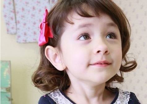 2026年出生的蛇宝宝女孩名字大全有哪些推荐？