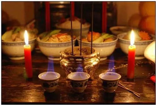 三、 供品选择的象征意义：从“五数”到“空心”的禁忌解析