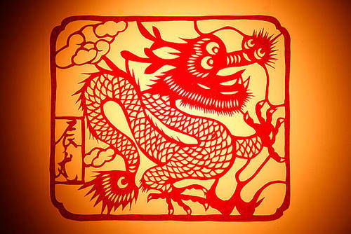 属龙人在2026年是否适合跳槽，这个决定是否符合他们的运势和职业规划？