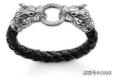 龙形饰品：图腾崇拜与权威力量的象征