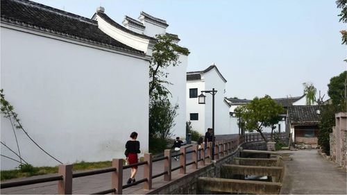 美食坑——吃得你想回家吃泡面！