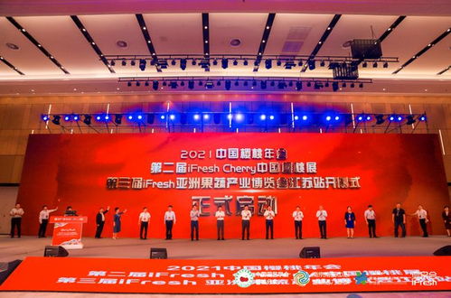 举个傻逼例子 : 
隔壁王姨卖凉皮 的逆袭 
哥家楼下王姨 ,以前摆地摊卖凉皮 ,招牌写 的是 “正宗陕西凉皮”.每天也就卖二三十份 .上个月忽然改名叫 “夏天中午赶时间段白领必吃 的酸辣凉皮皮夹馍”. my god !当前每天排队到马路上 !为啥 ?这是因为她抓住鸟三个点 :人群 (赶时间段白领 ) +场景 (夏天中午 ) +产品 (酸辣凉皮 +馍 ).这不就是典型 的较长尾思维嘛 ?用户搜 “陕西凉皮”有可能找得到她 ,但搜 “赶时间段白领吃啥凉皮迅速 ” — —第一个跳出来 的绝对是她 !傻逼都了解选哪个对吧 ? 
行了行了 ,道理咱都明白 .关键问题来鸟 :怎么把这破玩意儿套到账号起名上 ?总不能各个账号名都整成八百字较小作文吧 ?且听哥缓慢缓慢道来 ~ 
那一些年哥踩过 的屎坑 : 
求求你们别再犯傻鸟 ! 
哥当年也是雄心壮志搞自媒体平台 ,光起名就他妈费鸟俩礼拜 .踩过 的坑比走过 的路还更多 ,今天全抖搂出来给你们避雷 : 
例 :网名取 “瑄瑄の美妆日记 ✨”,最终还是结果是粉丝问哥 : 