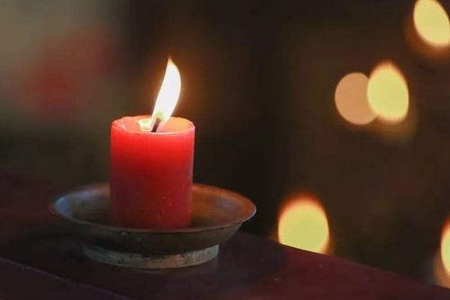 梦见以故亲人复活却不说话是什么寓意？