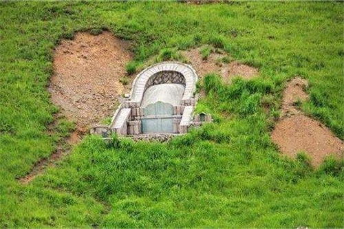 ：传统风水视域下的墓地格局与人文运势