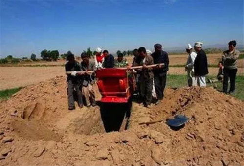 2026年11月具体哪一天下葬最吉利，冬月十八是否宜于下葬？