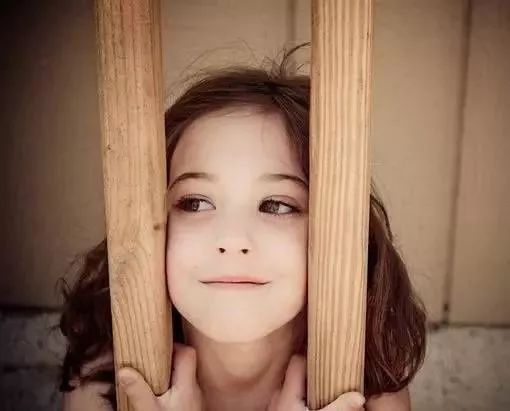 三、如何判断一个带“南”的女孩名是否“优良”？——先喝杯咖啡再说！☕️📚