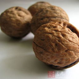 一、 生肖命理视角下的更多沉重解读