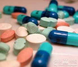 三、怎样正确服药？别让“较小错误”变“较大灾不容简单”！