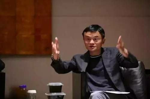 梦见与首富马云拥抱预示着什么？