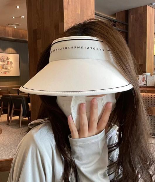 黄皮适合戴什么颜色的帽子，面相黑的人呢？