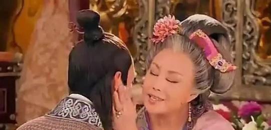 权力与情感的交织：芈月一生中的男性群体关系