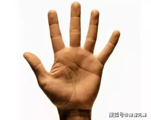 二、 核心发觉：不缺钱的人群共通特征