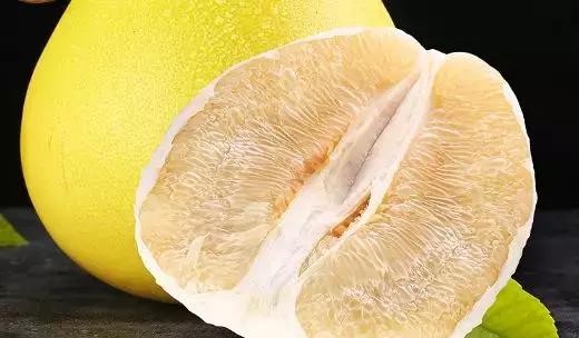 十二星座专属水果思慕雪，摩羯甜入心，白羊冰爽可口，哪种水果的思慕雪蕞适合我的星座呢？