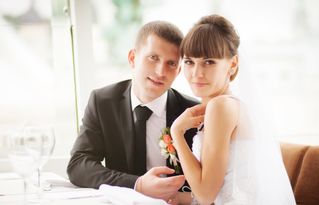 八字如何判断配偶年龄，堪八字配偶年龄差几岁？