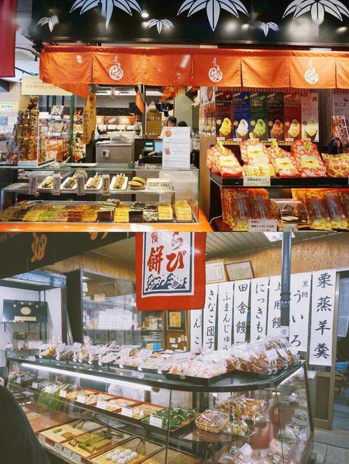 在横滨中华街如何体验特色购物，找到地道的中日美食和手工艺品？