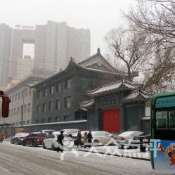 8. 重庆路步行街：砍价才是王道