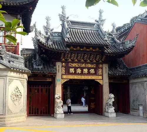 上海城隍庙的历史沿革与现代转型