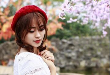 女性八字月柱七杀，这样的命格是否意味着命运多舛？