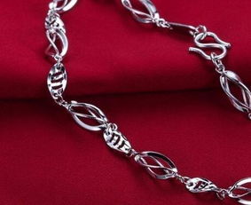 属马2026年全年桃花运和属马女款三合六合手链是什么含义？