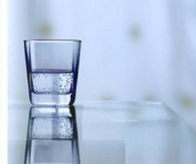 梦到喝水杯子裂了是什么预兆？