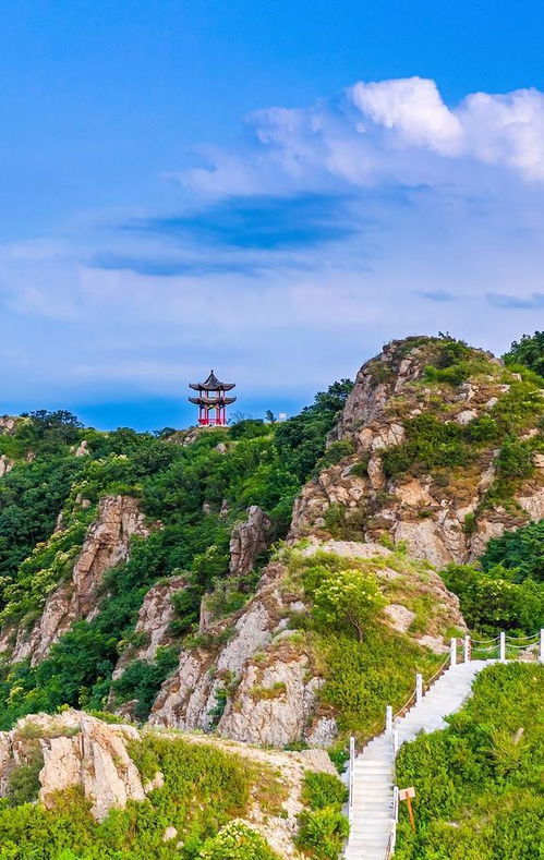 一、庐山：除了云雾缭绕还有什么？（答案是人）