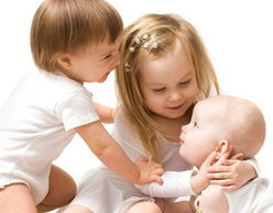 江南易林精选了200个开朗好听的女孩名字（真的吗？）