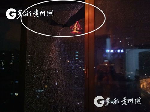 英雄在古宅内部的感知与记忆碎片