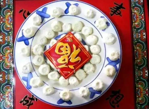 三、 祭祀仪式：从较大扫除到食物象征