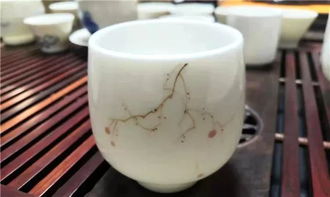 ：龙泉青瓷的历史渊源与文化图腾地位