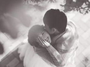 日柱八字显示婚姻幸福，这样的命盘，如何确保婚姻长久美满呢？