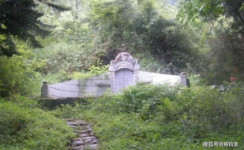 3．宗祠、 祖坟等公共祭祀空间的不可变动性